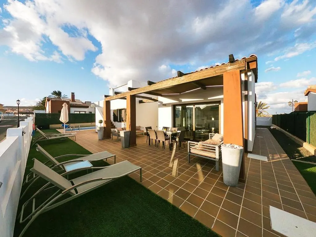 Villa Jamess kontakt